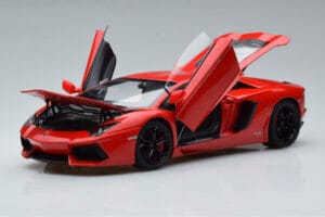 Lamborghini Aventador LP700-4 Andromeda Sarkans AUTOart 1:18 74669 Metāls — attēls 2 no 10