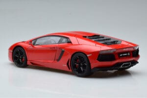 Lamborghini Aventador LP700-4 Andromeda Sarkans AUTOart 1:18 74669 Metāls — attēls 7 no 10