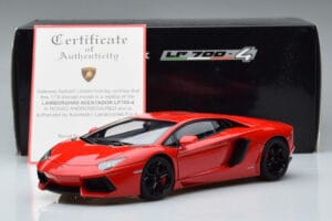 Lamborghini Aventador LP700-4 Andromeda Sarkans AUTOart 1:18 74669 Metāls — attēls 10 no 10