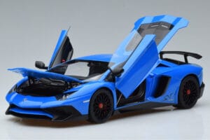 Lamborghini Aventador LP750-4 SV Zils AUTOart 1:18 74559 Kompozīts — attēls 2 no 8