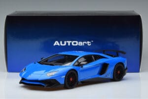 Lamborghini Aventador LP750-4 SV Zils AUTOart 1:18 74559 Kompozīts — attēls 8 no 8