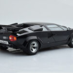 Lamborghini Countach LP5000S Melns AUTOart 1:18 - image 4 of 10