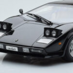 Lamborghini Countach LP5000S Melns AUTOart 1:18 - image 8 of 10