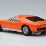 Lamborghini Miura SV Oranžs AUTOart 1:18 - image 7 of 8