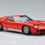 Lamborghini Miura SV Sarkans AUTOart 1:18 - image 6 of 8