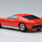 Lamborghini Miura SV Sarkans AUTOart 1:18 - image 7 of 8