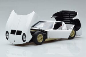 Lamborghini Miura SV Balts AUTOart 1:18 74544 Metāls — attēls 2 no 8
