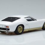 Lamborghini Miura SV Balts AUTOart 1:18 - image 3 of 8