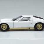 Lamborghini Miura SV Balts AUTOart 1:18 - image 5 of 8