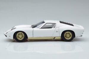 Lamborghini Miura SV Balts AUTOart 1:18 74544 Metāls — attēls 5 no 8