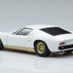 Lamborghini Miura SV Balts AUTOart 1:18 - image 7 of 8