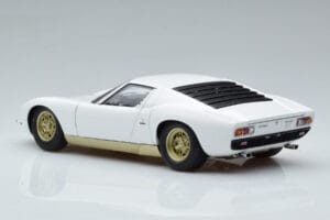 Lamborghini Miura SV Balts AUTOart 1:18 74544 Metāls — attēls 7 no 8