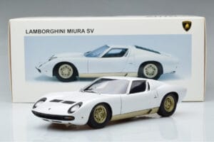 Lamborghini Miura SV Balts AUTOart 1:18 74544 Metāls — attēls 8 no 8