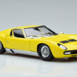 Lamborghini Miura SV Dzeltens Kyosho 1:18 - image 6 of 11