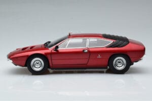 Lamborghini Urraco P250 Sarkans Kyosho 1:18 08446R Metāls — attēls 5 no 10