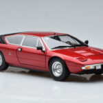 Lamborghini Urraco P250 Sarkans Kyosho 1:18 - image 6 of 10
