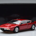 Lamborghini Urraco P250 Sarkans Kyosho 1:18 - image 10 of 10