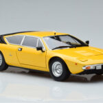 Lamborghini Urraco Dzeltens Kyosho 1:18 - image 6 of 10