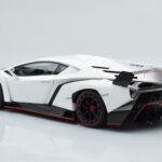 Lamborghini Veneno Balts AUTOart 1:18 - image 7 of 8