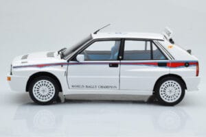Lancia Delta HF Integrale 6 Balts Kyosho 1:18 08344E Metāls — attēls 5 no 8