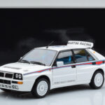 Lancia Delta HF Integrale 6 Balts Kyosho 1:18 - image 8 of 8