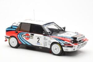 Lancia Delta Integrale 16V #2 M. Biasion / T. Siviero Rally Safari 1990 IXO 1:18 18RMC139A Metāls — attēls 4 no 6