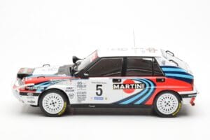 Lancia Delta Integrale 16V #5 J. Kankkunen / J. Piironen Rally Safari 1990 IXO 1:18 18RMC139C Metāls — attēls 3 no 6