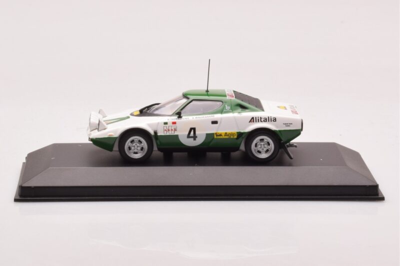Lancia Stratos Alitalia #4 B. Waldegaard / H. Thorzelius Winner Rally Sweden 1975 Minichamps 1:43