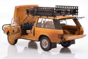 Land Rover Defender 90 Camel Trophy Sumatra 1981 Almost Real 1:18 810107 Metāls — attēls 5 no 8