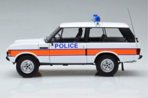Land Rover Range Rover Policija Almost Real 1:18 810115 Metāls — attēls 4 no 9