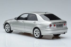 Lexus IS200 XE10 Sudrabs Otto 1:18 OT991 Sveķi — attēls 5 no 6