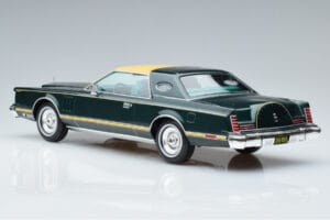 Lincoln Continental Mark V Tumši Zaļš MCG 1:18 MCG18404 Metāls — attēls 5 no 6