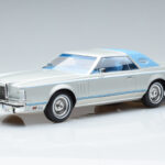 Lincoln Continental Mark V Sudrabs MCG 1:18