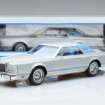 Lincoln Continental Mark V Sudrabs MCG 1:18 - image 6 of 6