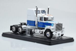 Mack Superliner Magnum Balts Zils IXO 1:43 TR165 Metāls — attēls 4 no 6