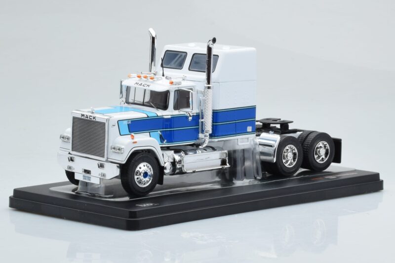 Mack Superliner Magnum Balts Zils IXO 1:43 TR165 Metāls