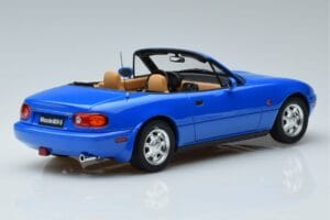 Mazda MX-5 NA Zils Otto 1:18 OT934 Sveķi — attēls 2 no 6
