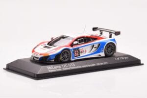 McLaren 12C GT3 #82 Russian Team A. Vasiliev / D. Vasiliauskas / M. Asmer / B. Spengler Spa 24 Hours 2014 Minichamps 1:43 437 — attēls 2 no 4