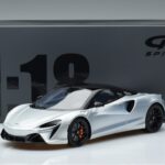 McLaren Artura Sudrabs GT Spirit 1:18 GT873 Sveķi - image 6 of 6