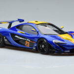 McLaren P1 GTR Zils Ar Dzeltenām Svītrām AUTOart 1:18 - image 5 of 7
