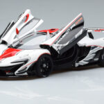 McLaren P1 GTR Spīdīgi Balts Ar Sarkanām Svītrām AUTOart 1:18 - image 2 of 7
