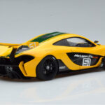 McLaren P1 GTR Dzeltens Ar Zaļām Svītrām AUTOart 1:18 - image 3 of 7