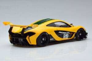 McLaren P1 GTR Dzeltens Ar Zaļām Svītrām AUTOart 1:18 81544 Kompozīts — attēls 3 no 7
