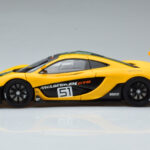 McLaren P1 GTR Dzeltens Ar Zaļām Svītrām AUTOart 1:18 - image 4 of 7