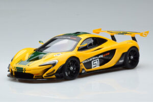 McLaren P1 GTR Dzeltens Ar Zaļām Svītrām AUTOart 1:18