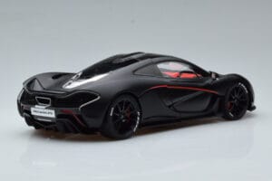 McLaren P1 Matēts Melns AUTOart 1:18 76027 Metāls — attēls 3 no 9