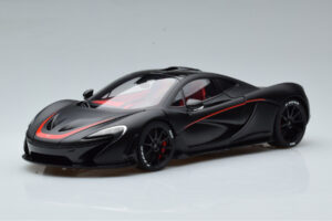 McLaren P1 Matēts Melns AUTOart 1:18