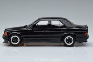 Mercedes 190E W201 2.3 AMG The Hammer Otto 1:18 OT754 Sveķi — attēls 3 no 6