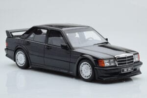 Mercedes 190E W201 2.5-16 Evo I Melns Otto 1:18 OT151 Sveķi — attēls 4 no 6