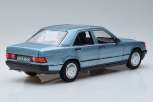 Mercedes 190E W201 Gaiši Zils Norev 1:18 183828 Metāls — attēls 3 no 7